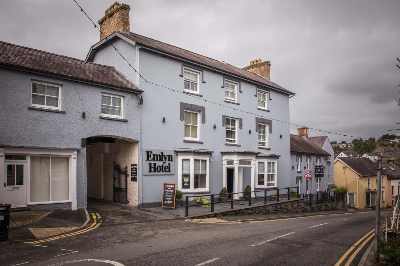 Gwesty'R Emlyn Hotel Newcastle Emlyn Eksteriør bilde