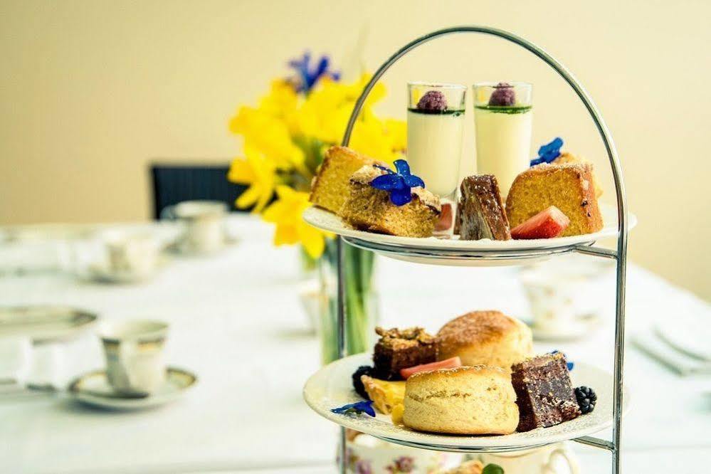 Gwesty'R Emlyn Hotel Newcastle Emlyn Eksteriør bilde