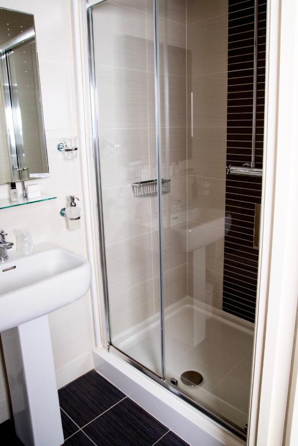 Gwesty'R Emlyn Hotel Newcastle Emlyn Eksteriør bilde