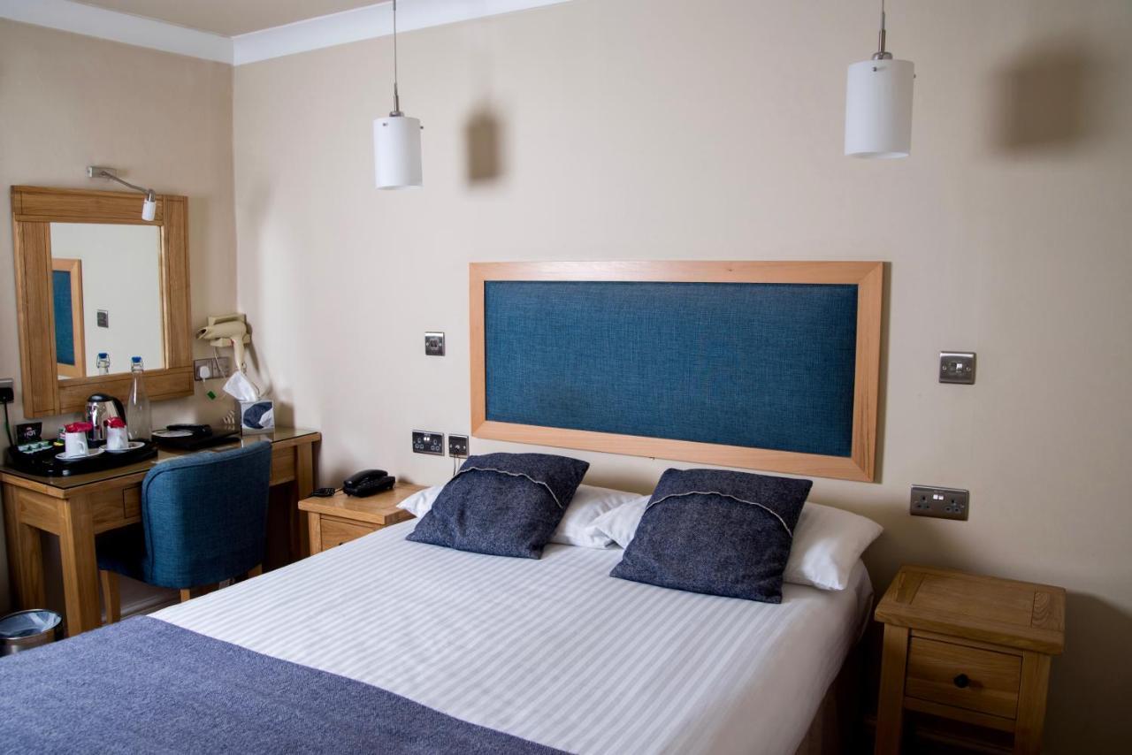 Gwesty'R Emlyn Hotel Newcastle Emlyn Eksteriør bilde